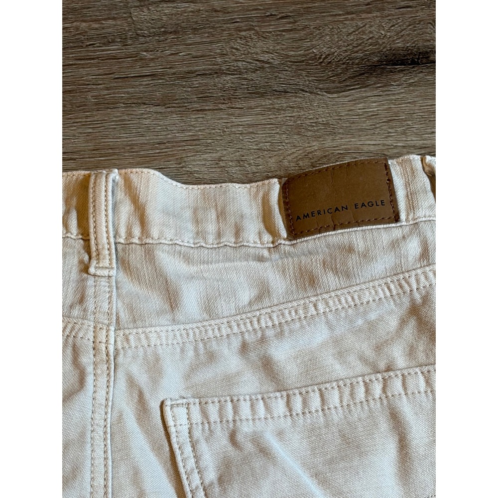 American Eagle Women 2 Beige Distressed High Waisted Denim Shorts Raw Hem Cotton - Picture 7 of 7